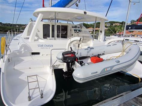 The Moorings 4800 48ft 5in Includes Both A Raised Flybridge And A