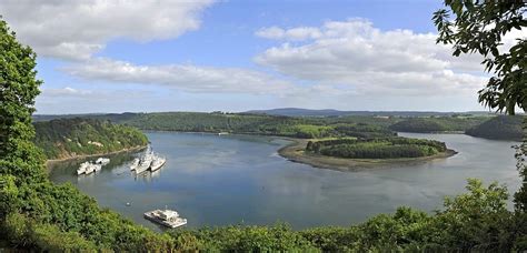 It is the capital city of the brest region. Agence de voyages - séjours et randonnées organisés - 10 ...