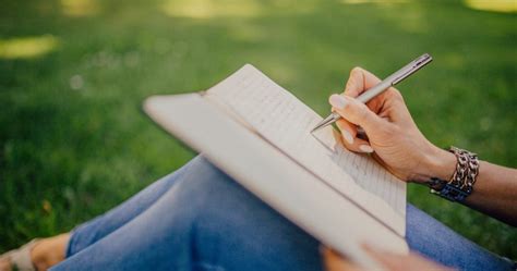 12 Surprising Benefits Of Writing Down Your Thoughts And Feelings
