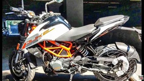 This is a lot more than most of the 125cc motorcycles. 2021 KTM Duke 125 Arrives At Dealer Showroom - Price Rs 6k ...
