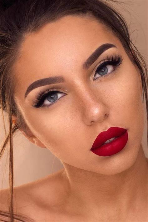 Amazing Makeup Idea With Red Lips Spring Wedding Makeup Spring Makeup Trends Red Lip Makeup