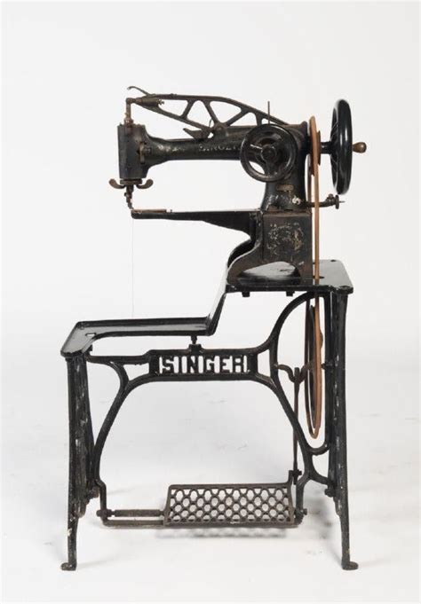 Victorian Singer Pedal Sewing Machine With Stand Sewing Machines