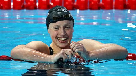 Katie Ledecky Gana Los 200 Metros Libres