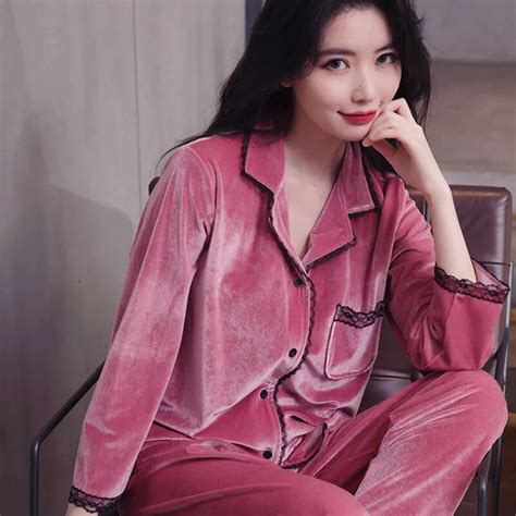 Elegant French Style Velour Pajamas Set Autumn Winter Loose Velvet Sleepwear Sexy Lace Trim