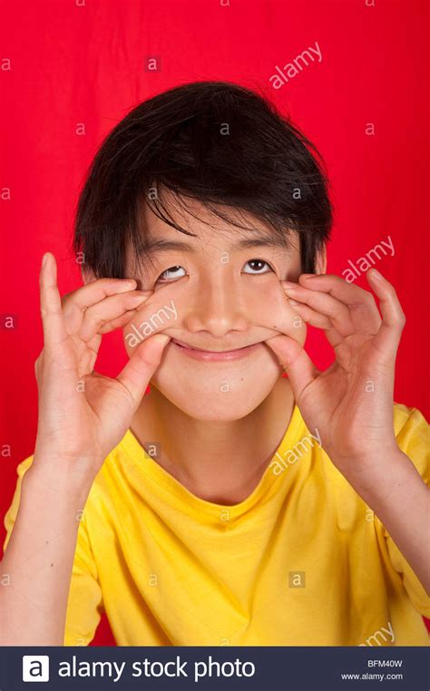 Portrait 13 Year Old Asian Fotos Und Bildmaterial In Hoher Auflösung