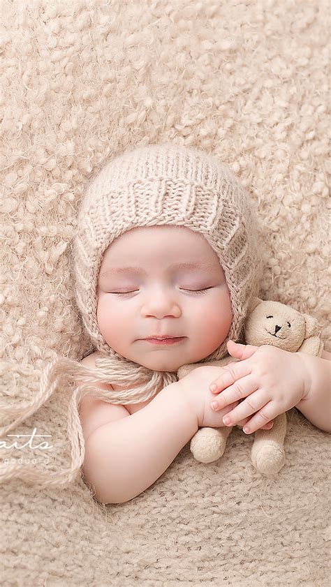 Beautifully Styled And Expertly Posed Fine Art Newborn Photography