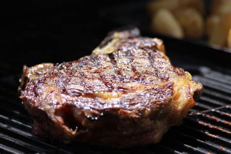 Comment faire une côte de bœuf au barbecue Weber