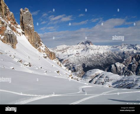 Off Piste Skiing In Cortina Dampezzo Dolomites Italy Stock Photo Alamy