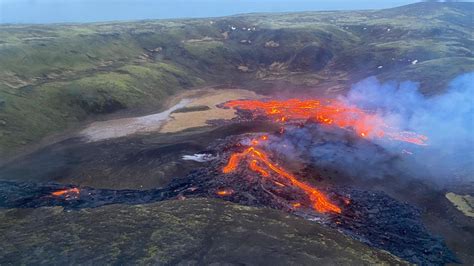 Hikers Scramble As New Fissure Opens Up At Icelandic