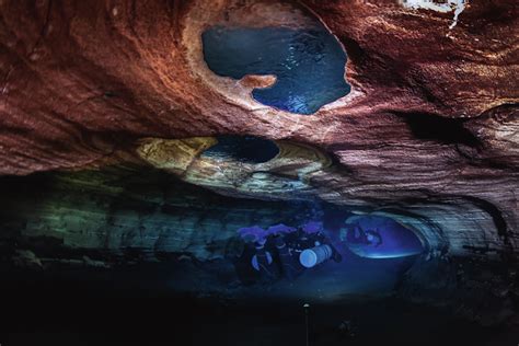 Faire De La Plongée En République Dominicaine Dans Les Grottes Sous