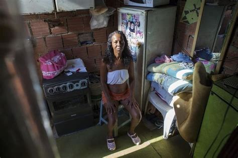 Photographing The Families Of Rio De Janeiro S Favelas Rio De Janeiro Rio Slums