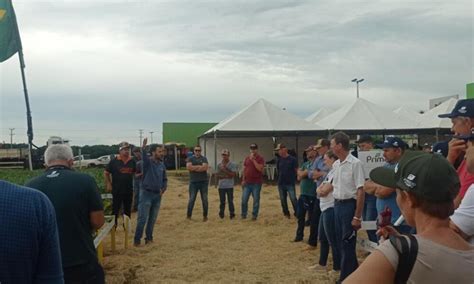 Dia De Campo Da Primato Atrai Cerca De 350 Produtores De Soja A Toledo