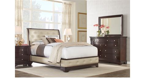 377 results for queen traditional bedroom set. Whitmore Cherry 5 Pc Queen Upholstered Bedroom - Traditional