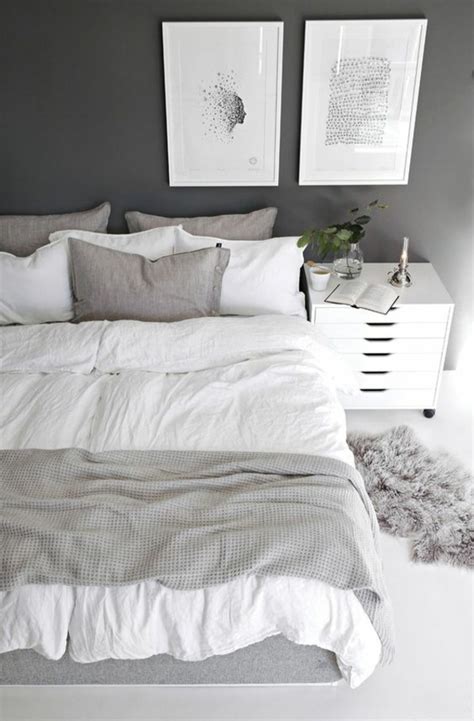31+ großartig bilder bett minimalistisch /. Bett ohne Kopfteil lässt den Schlafbereich minimalistisch ...