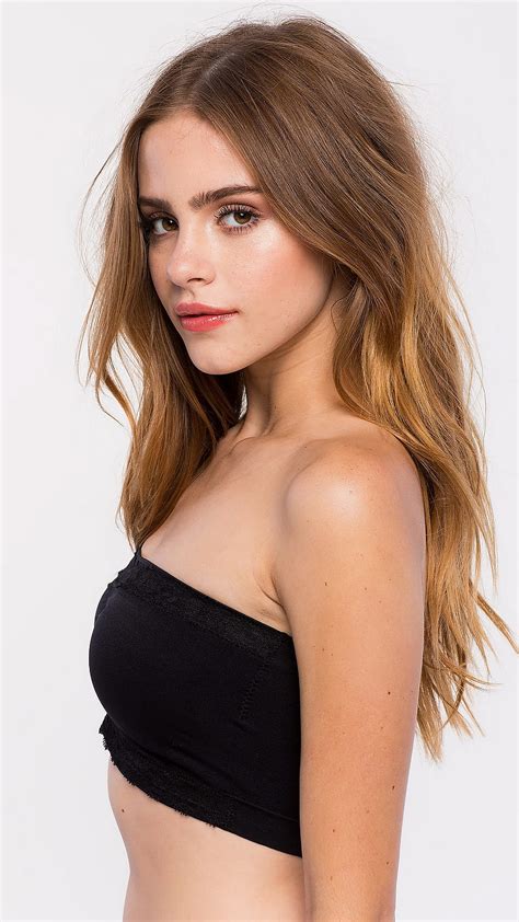 P Free Download Bridget Satterlee Awesome Cute Glamour Model Style HD Phone
