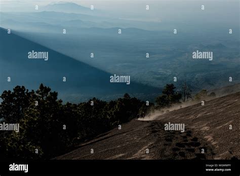 Volcano acatenango fotografías e imágenes de alta resolución Alamy