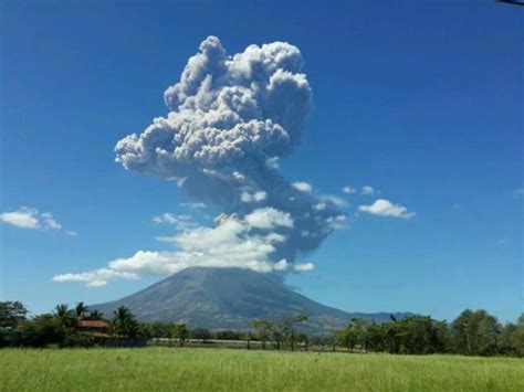 Entra en erupción volcán Chaparrastique, en San Miguel | elsalvador.com