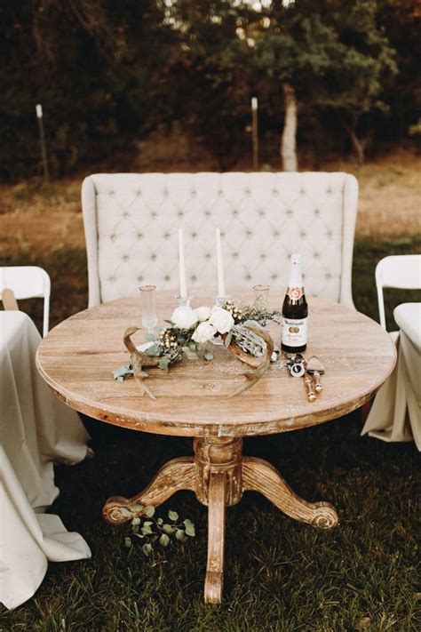 16 Sweetheart Table Ideas That Will Make You Say Aww Junebug Weddings
