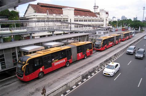 Metro Manila Bus Rapid Transit Brt Is A Go Dotr