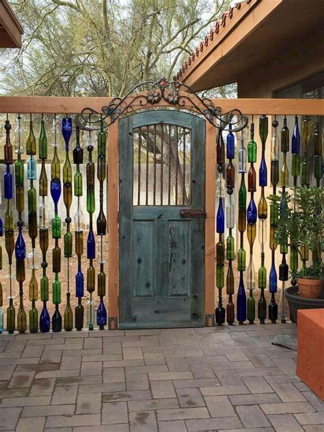 20 Privacy Fence Decoration Ideas