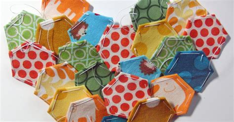 Tutorial Hand Sewing Hexagons ~ Diy Tutorial Ideas