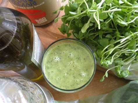 Here S A Green Sprout Smoothie From The Sproutman It Includes Alfalfa Broccoli And Sunflower