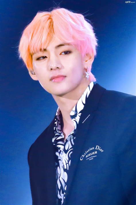 Vì vậy chỉ đọc nếu bạn lớn hơn hoặc bằng 18 tuổi! taehyung pics⚡️ on | Selebritas, Gambar, dan Korea