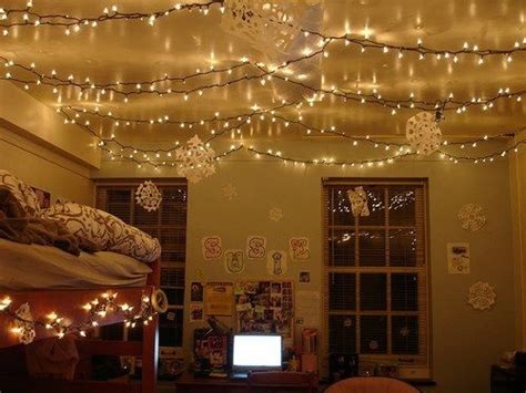 A flat bottom bronze pin would be better but any pin can be pushed between the intertwined wires that make up most. Christmas lights in my bedroom!! | Christmas | Pinterest ...