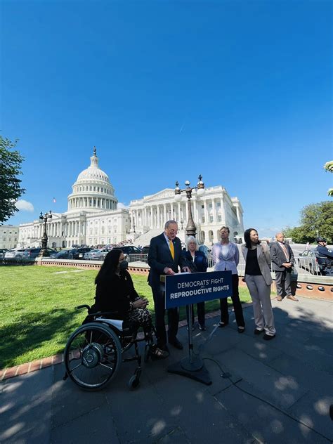Julie Tsirkin on Twitter: "Senate Democratic women, and Leader Schumer