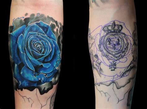 Very few people actually have courage for getting a cover up tattoo. Blue Rose Cover-up by Jhon Gutti : Tattoos