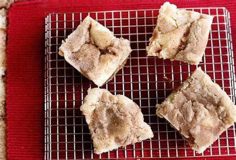 These mini cheesecakes are perfectly sweet, creamy, and delicious. 12 Simple and Delicious Keto Cheesecake Recipes You Didn't Know You Need