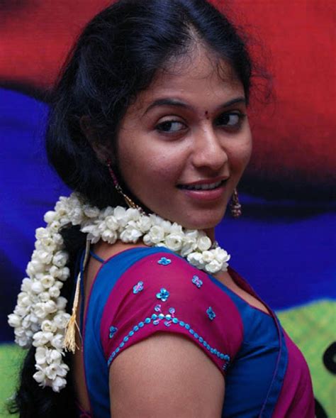 anjali cute photos in half saree actress wallpapers hot wallpapers latest photos