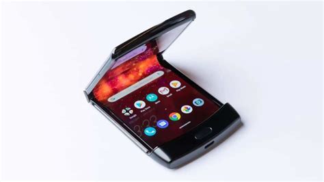 Motorolas New Video Shows How To Take Care Of Its Foldable Razr Phone