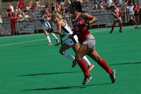 Field Hockey Ohio State Tops Ohio 6 1 The Lantern