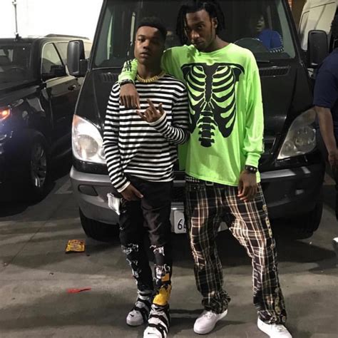 Carti online pdf gratis, carti de dezvoltare personala, carti. Playboi Carti Tour Shirt Vlone Awge Palm Angels Lv