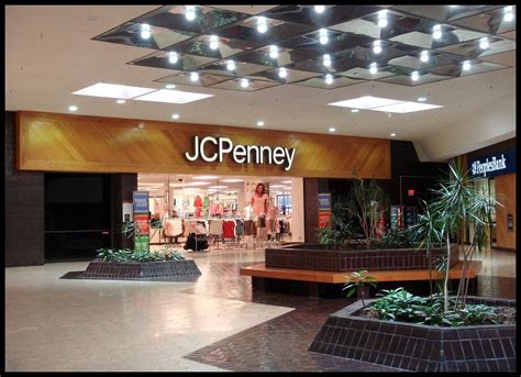 Jcpenney Court At Hampshire Mall