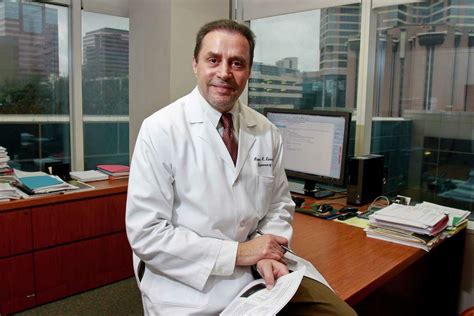 Pioneering Houston Leukemia Doctor Helps Patients Avoid Chemo