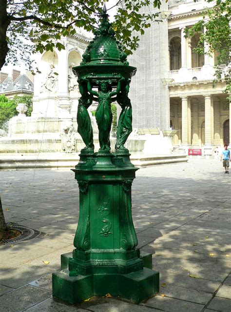 Les Fontaines Wallace Paris La R Alisation Des Fontaines Fut