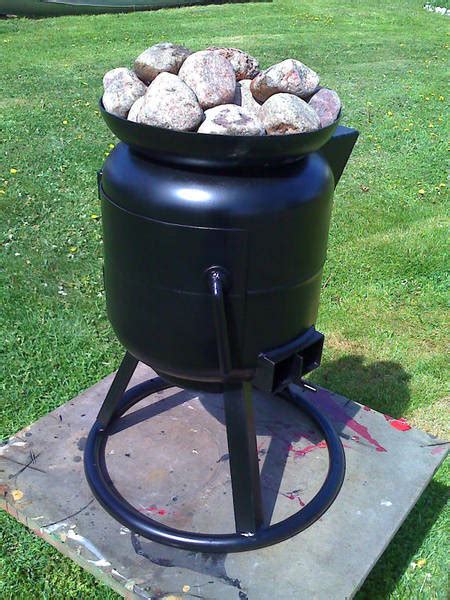 Let us show you how to build a barrel wood stove as an inexpensive diy project, guaranteed to warm you up this winter. DIY wood stove - Pirate4x4.Com : 4x4 and Off-Road Forum