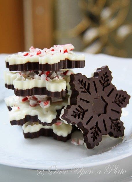 Dinara kasko employs 3d printers to make outrageous cakes. Peppermint bark in silicone molds.....definitely doing this! -- luv the 2 layers n snow flake ...