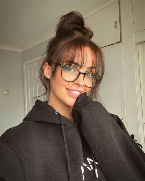Messy Bun And Glasses Girls Pic County