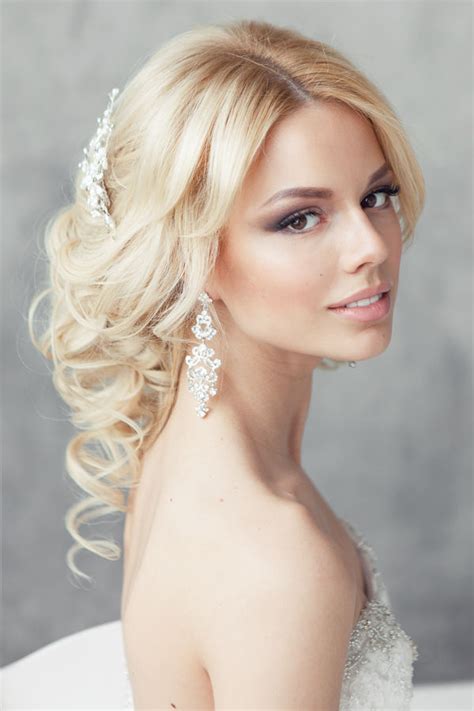 20 Most Beautiful Updo Wedding Hairstyles To Inspire You