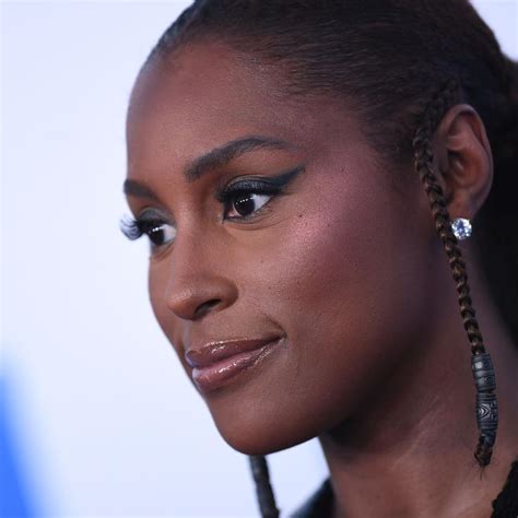 10 Years After ‘awkward Black Girl Issa Rae Reflects On The Table Shes Built Huffpost Voices
