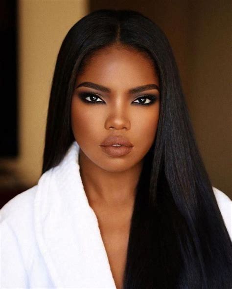 Black Women Beautiful Massage Blackwomenbeautiful Dark Skin Makeup