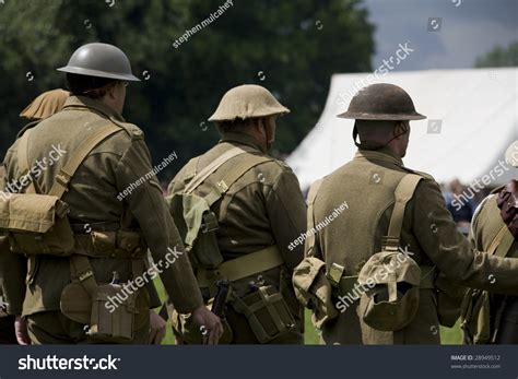Rear View Some Ww1 British Soldiers Stock Photo 28949512 Shutterstock