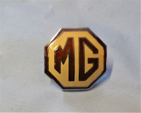Badge Mg Red And Cream Octagonal Mg Radiator Car Badge 1930s 40s