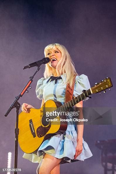 Maisie Peters Performs At Ovo Arena Wembley On November 03 2023 In