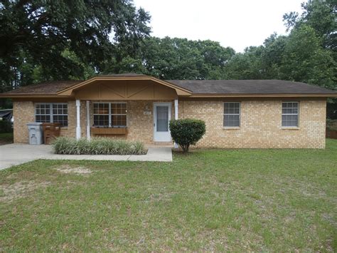6417 Hunter St, Milton, FL 32570 | Zillow