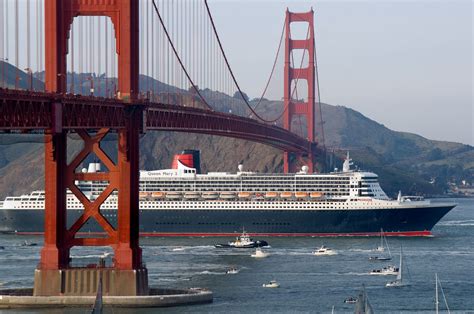 The Rms Queen Mary 2 Arriving In San Francisco For The First Time