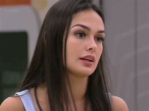 Larissa Santos Puxa Calcinha E Protagoniza Nude No BBB